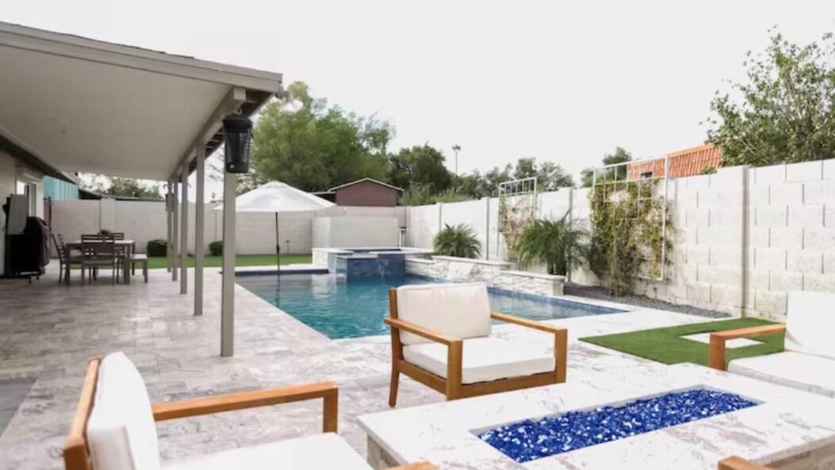 South Scottsdale House | Modern Scottsdale Home w/Heated Pool/Spa/Fire Pit