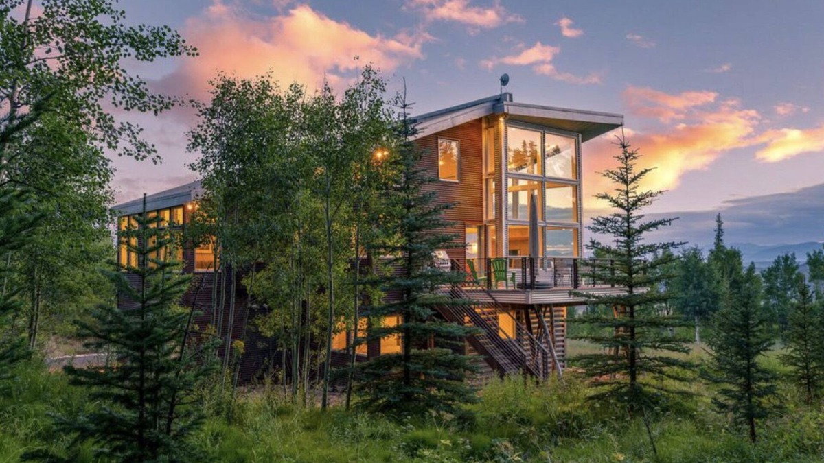 Granby House | Modern ski house on 5 acres w/a huge hot tub near Winter Park, Fraser & Granby
