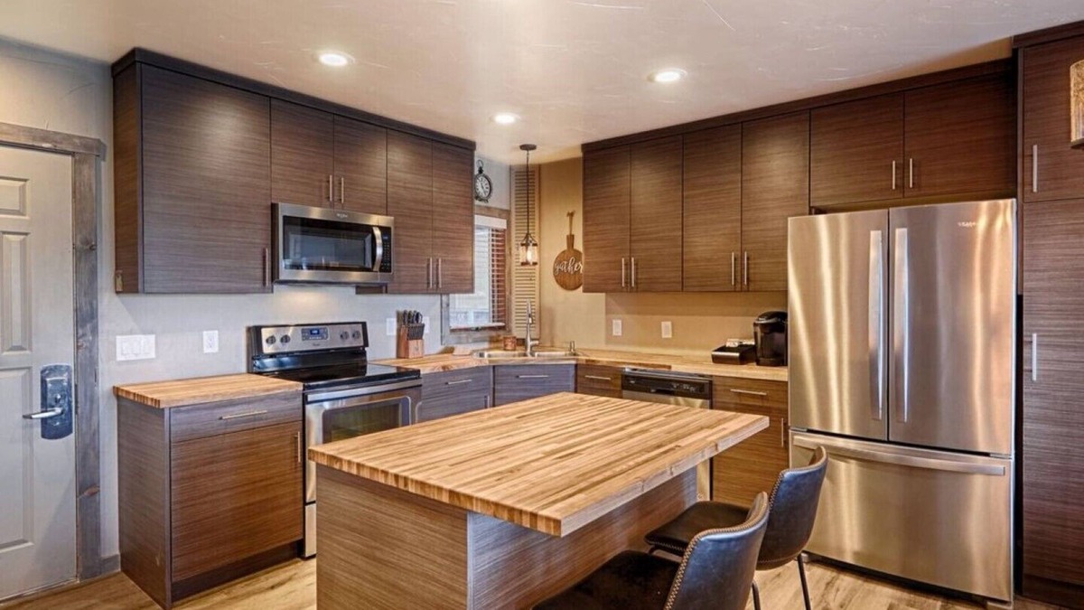 Silvercreek Condo | Modern Ski-In/Ski-Out Granby Ranch Condo 2 Bed, 2 Bath Valley Views & Amenities