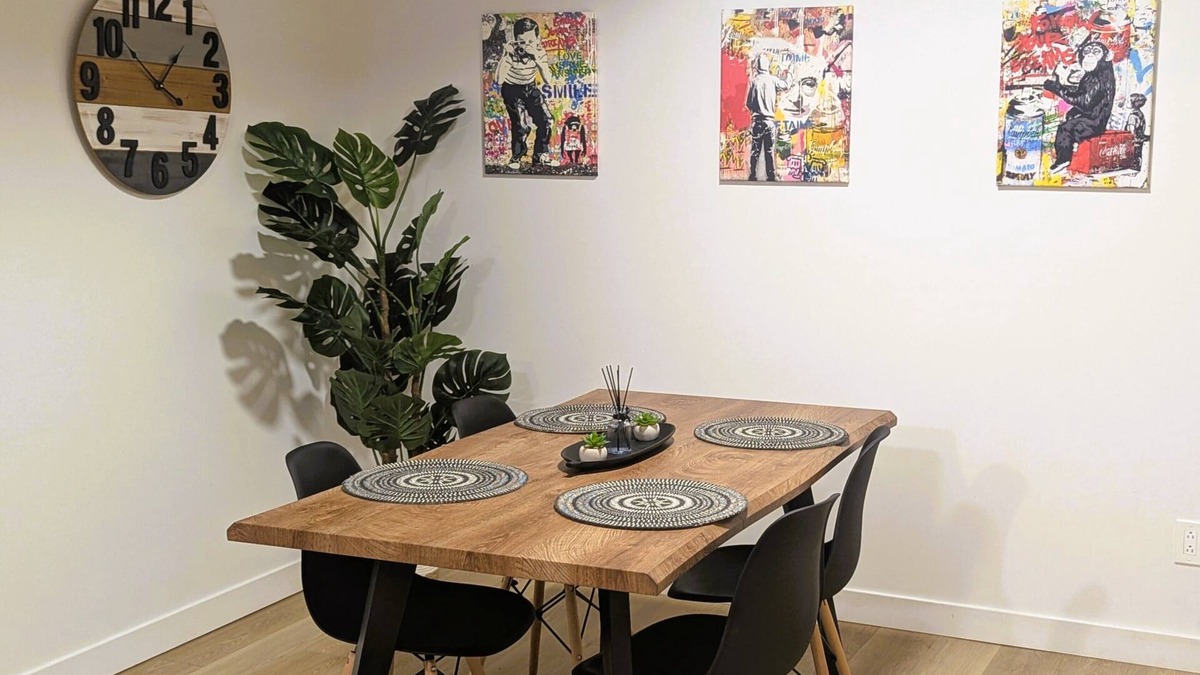 Plateau Mont Royal Condo | Modern & Spacious 1-Bedroom Near Jacques Cartier Bridge, Metro, & Downtown!