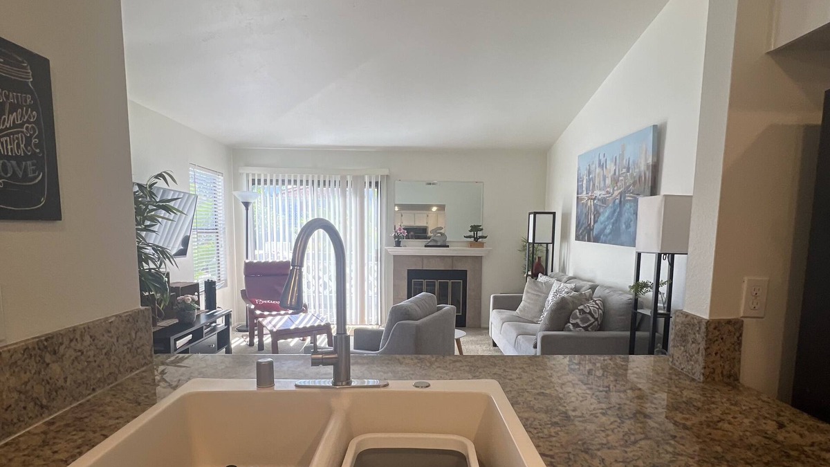 Rancho Penasquitos Condo | Modern spacious 3BR/2BA apartment in Poway Unified Schools