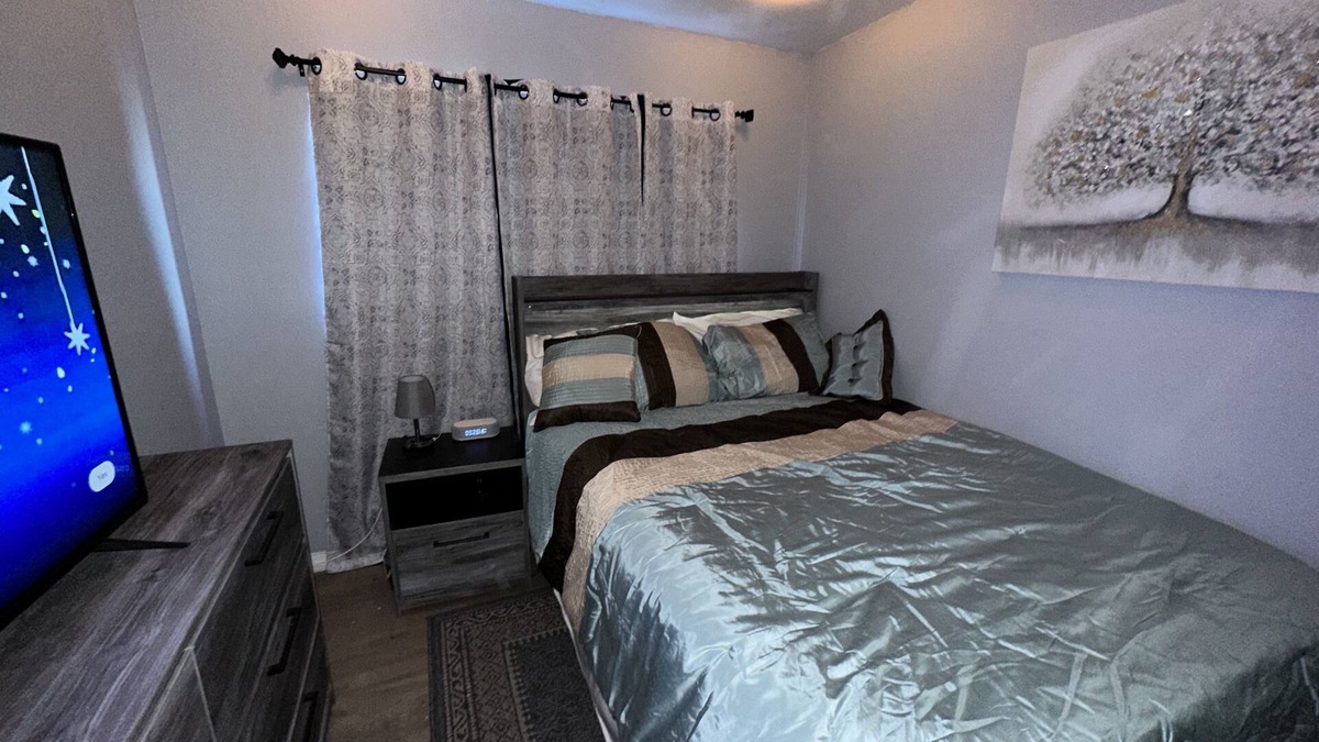 South Wrigley Condo | Modern spacious condo with nice sized balcony mountain view a 2 parking spaces