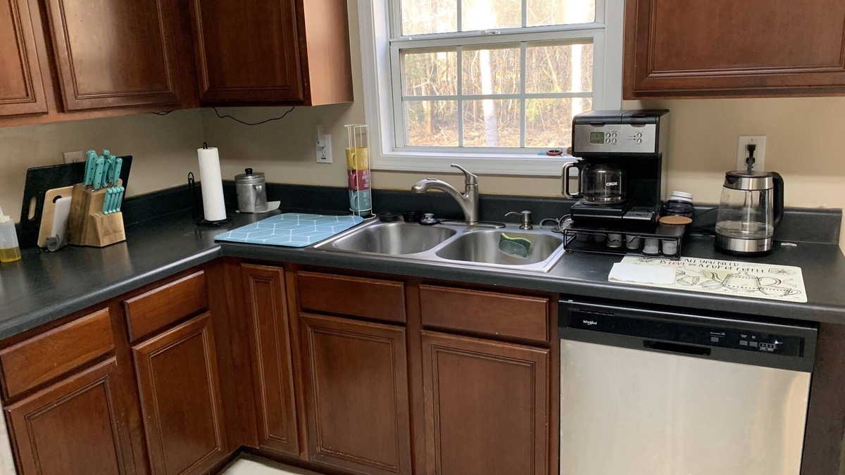 McDonough House | Modern, Spacious Home -- 5 min walk from tennis courts and comm. pool