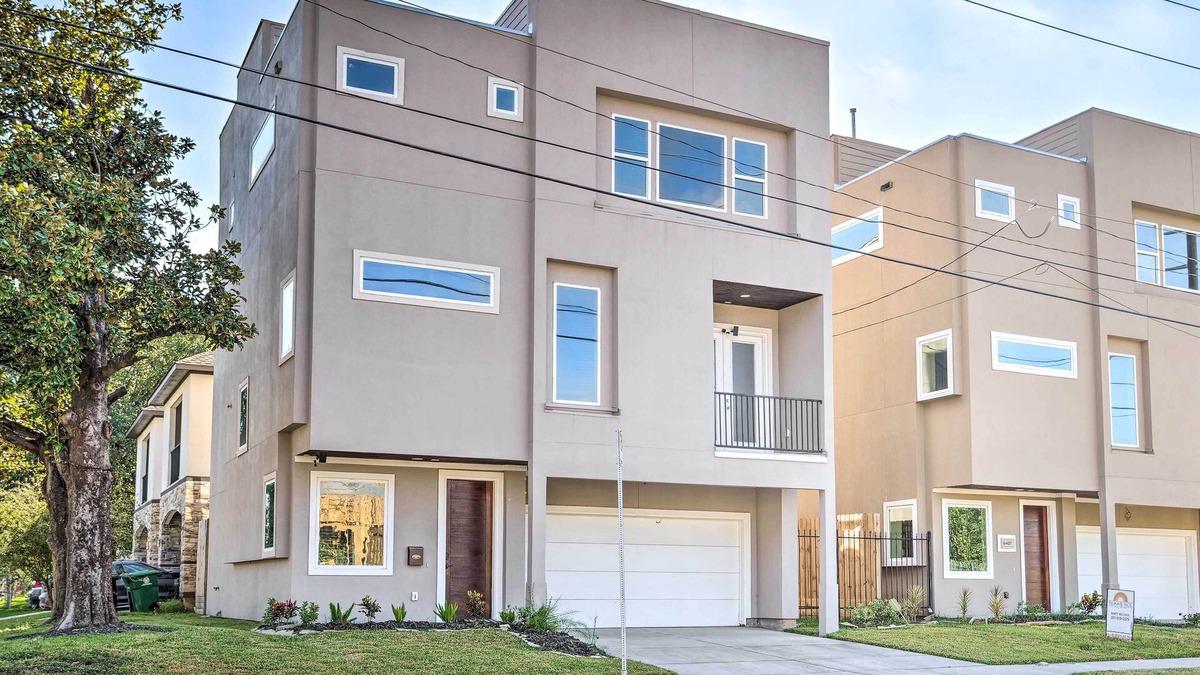 Riverside Terrace House | Modern & Spacious Houston Home - Pets Welcome!