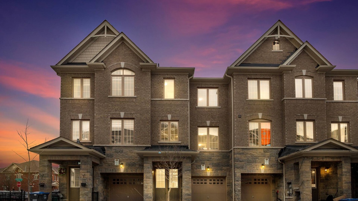 Brampton House | Modern & Spacious Luxe 3 BR Townhome