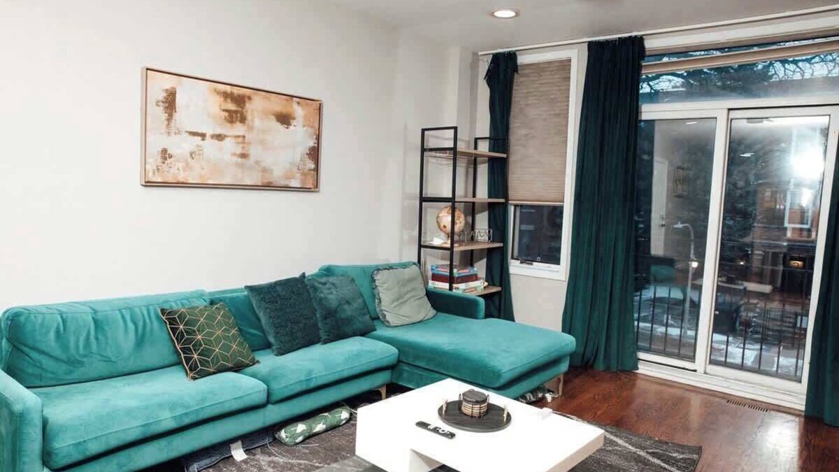 Grand Boulevard Apartment | Modern & Spacious Stay in Historic Bronzeville
