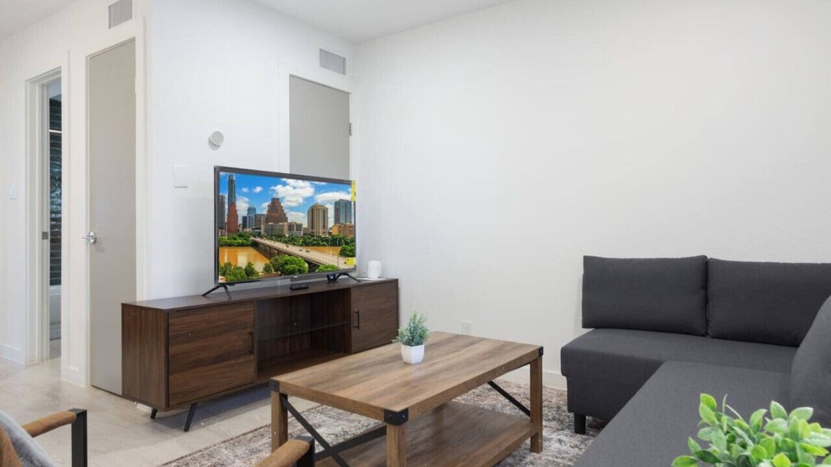 South Lamar Apartment | Modern Spotless Austin Unit 5 Min Drive Downtown