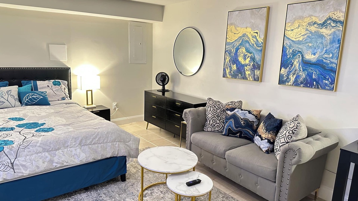 Northwest House | Modern stay in Washington,DC