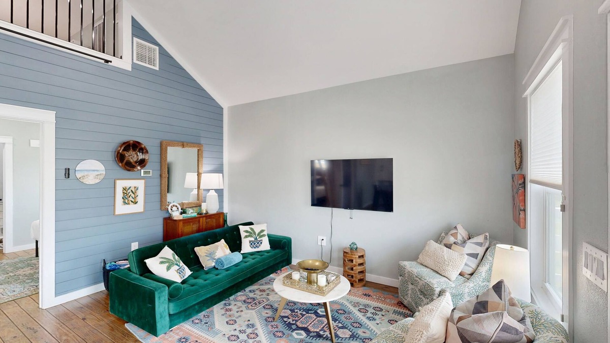 Port Bolivar House | Modern | Steps to Beach | Shared Pool & Playground
