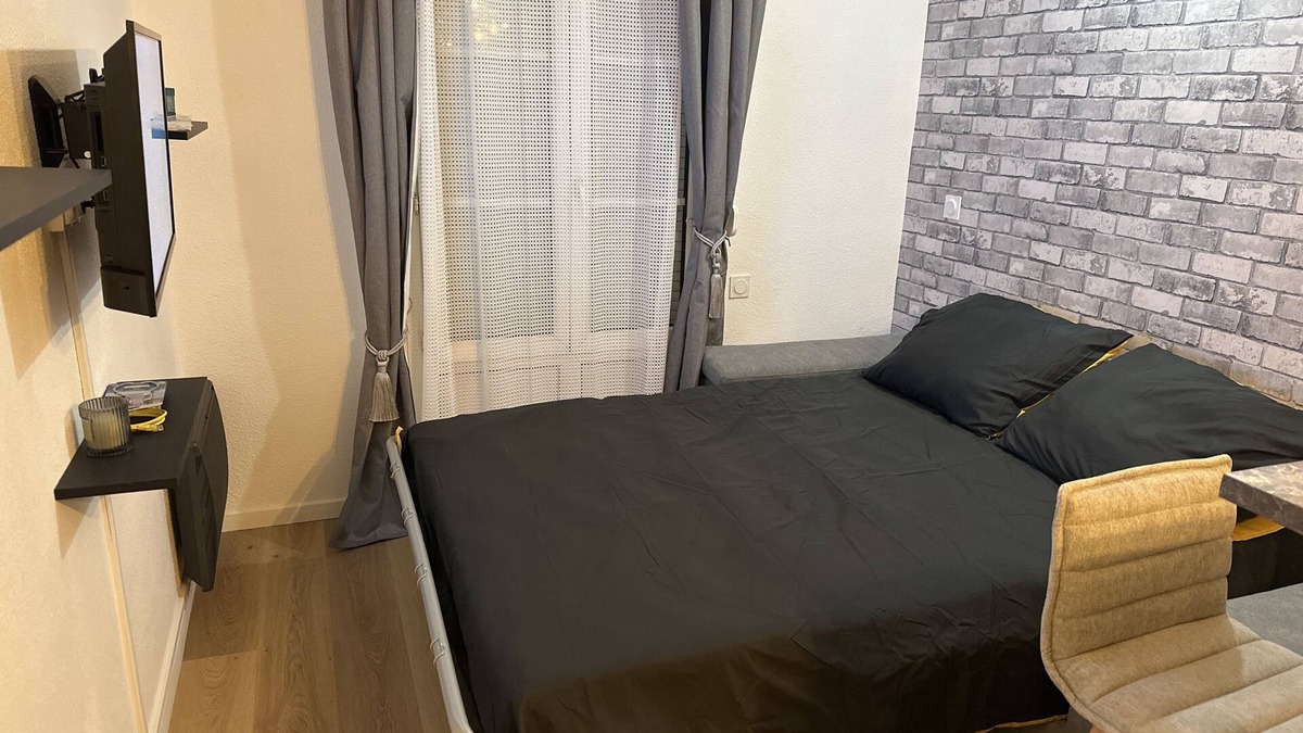 Bussy-Saint-Georges Apartment | Modern studio next to Disney Land