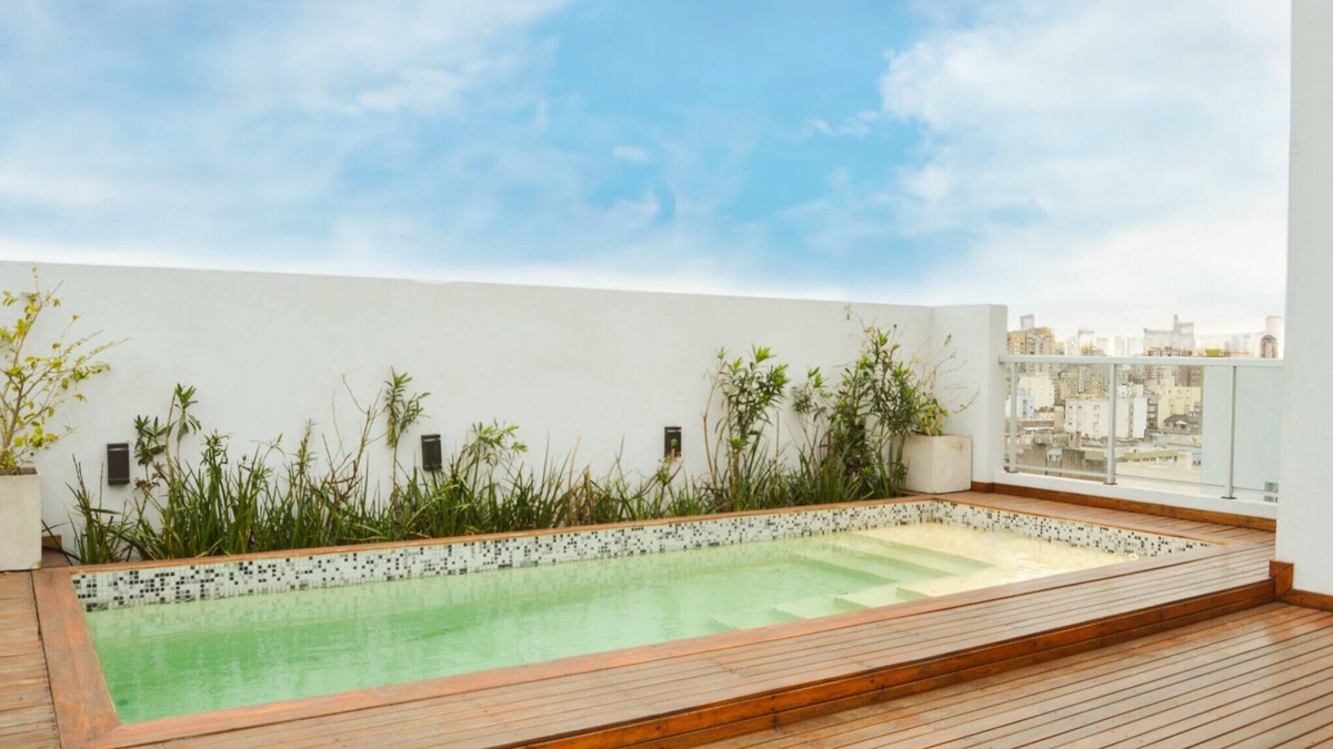 Balvanera Apartment | Modern studio apartment with balcony