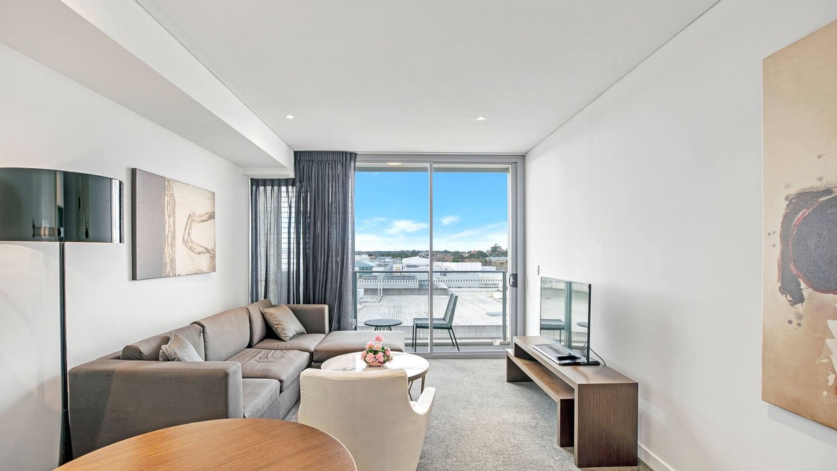 Chatswood CBD Apartment | Modern Studio Apartment