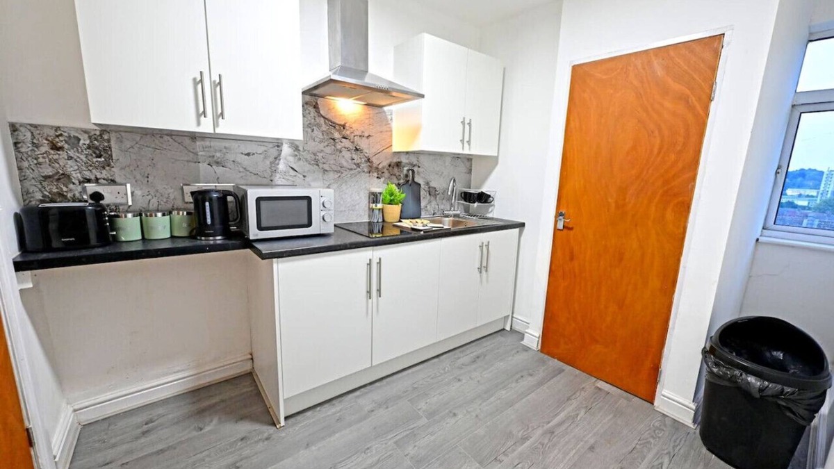 Luton House | Modern Studio Apartment - Near Luton Station