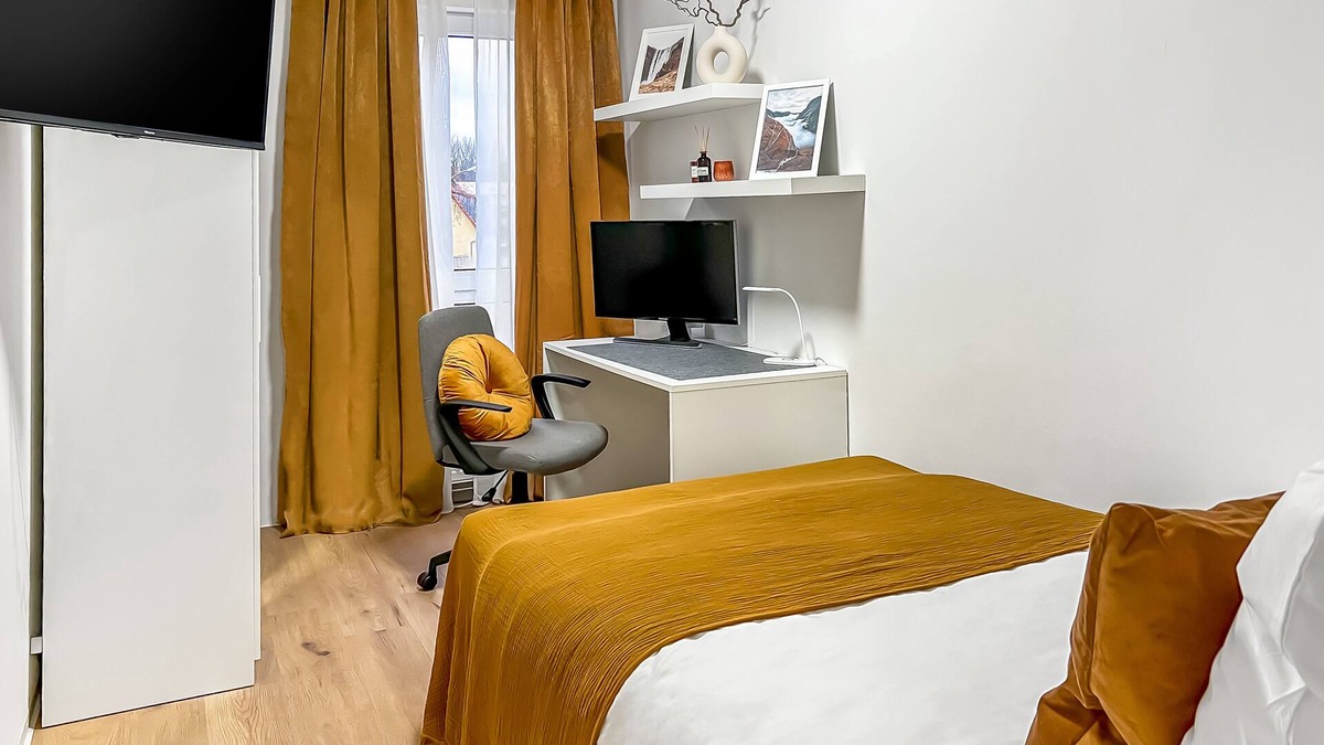 Sudstadt Apartment | Modern Studio Apartment in Stein