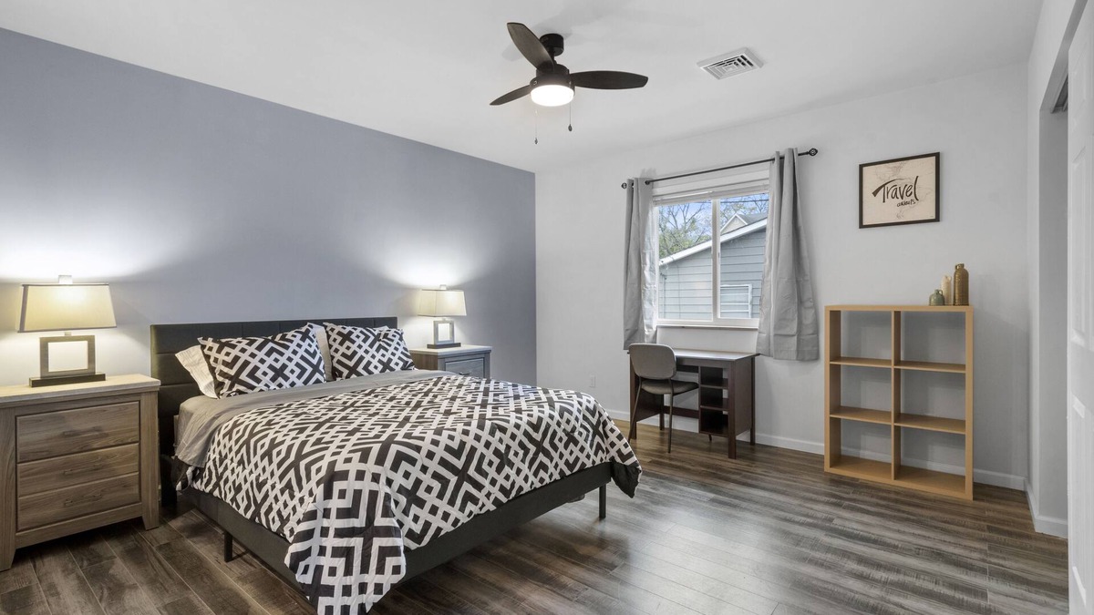 Festus Apartment | Modern Studio Apartment in the heart of Festus