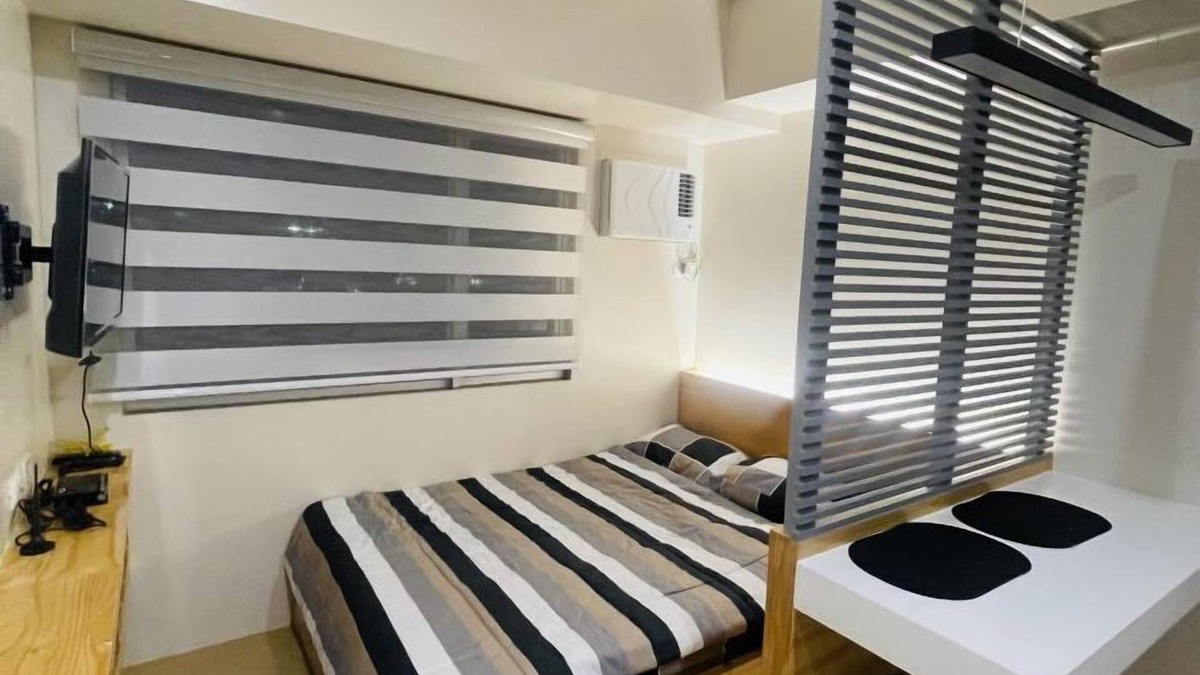 Mandurriao Apartment | Modern Studio at Avida Towers Atria