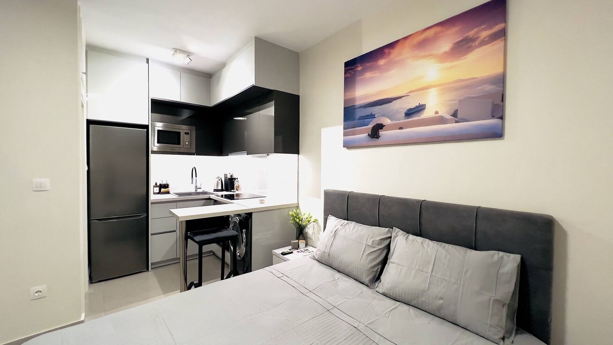 Elliniko-Argyroupoli Apartment | Modern studio between city center and Glyfada (5 mins from metro Elliniko)