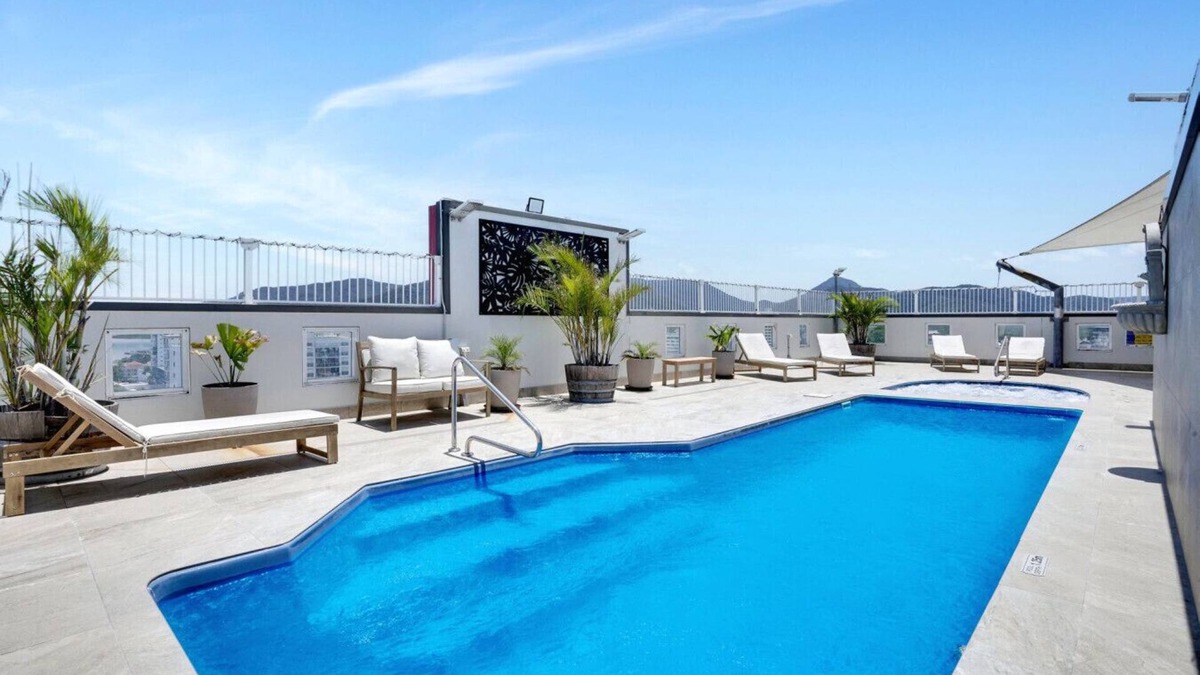 Cairns Central Business District Apartment | Modern Studio in Cairns | Balcony, Rooftop Pool & Prime Location!