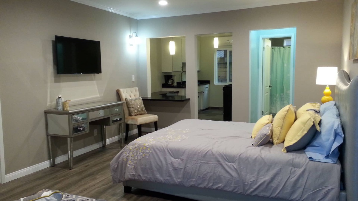 Hollywood Apartment | Modern studio in Hollywood