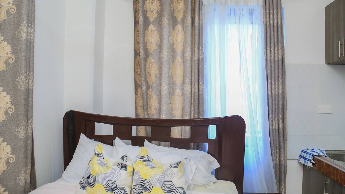 Manyimbo Bed & Breakfast | Modern Studio in Mombasa-Bamburi Beach and Nyali Mall Access