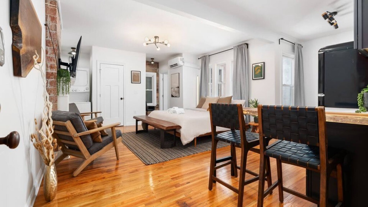 University District Apartment | Modern Studio in the heart of OSU campus