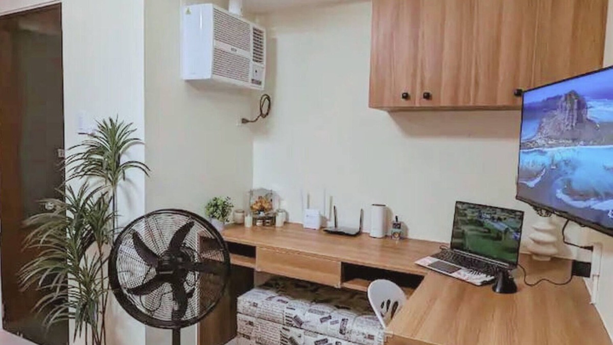 Lapu-Lapu Condo | Modern Studio Near Cebu Airport Fast WiFi Kitchen