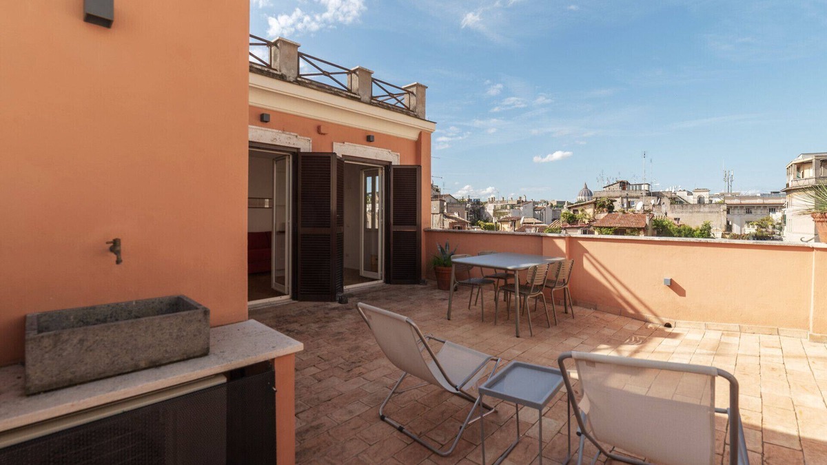 Rione VI Parione Apartment | Modern studio with panoramic terrace, by Campo de’ Fiori - Wifi, Independent Heating, A/C