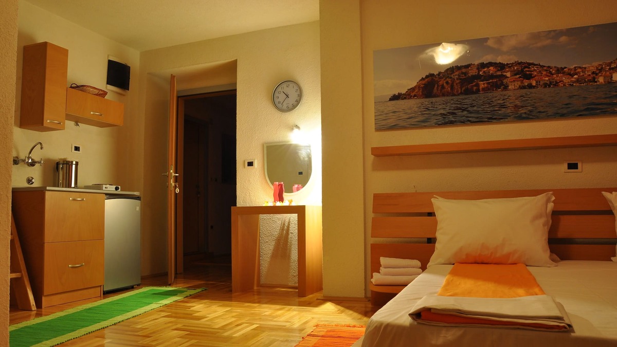 Ohrid Apartment | Modern studios in Ohrid 1 (The orange studio)