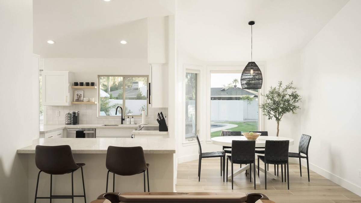 Longmoor Estates House | Modern Stunner with Heated Pool