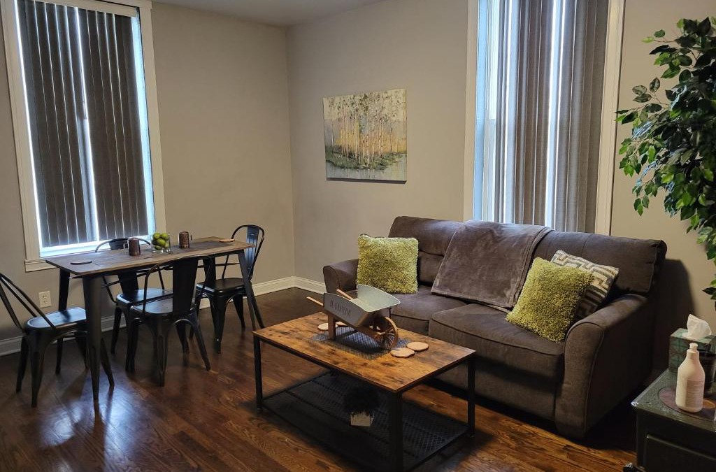 Corryville Apartment | Modern style and comfort near UC
