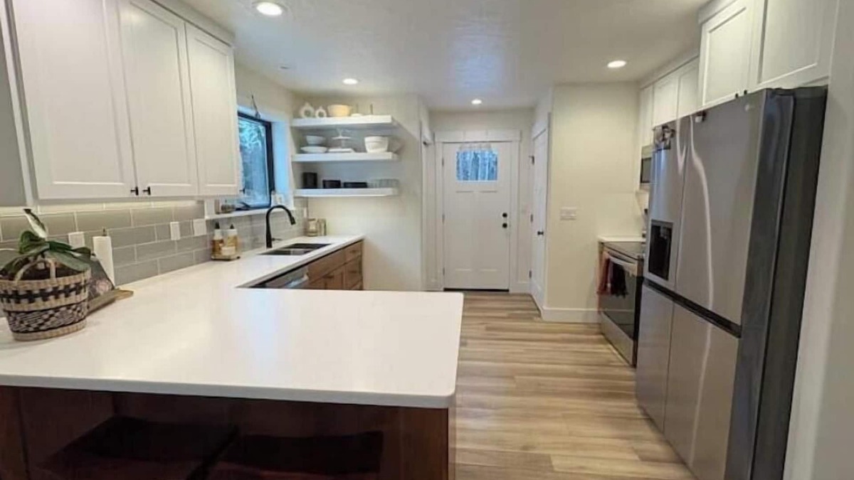 Soldotna Cottage | Modern style cottage