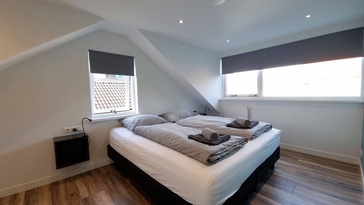 Egmond aan Zee House | Modern styled holiday home at the base of the dunes, nearby beach and sea!