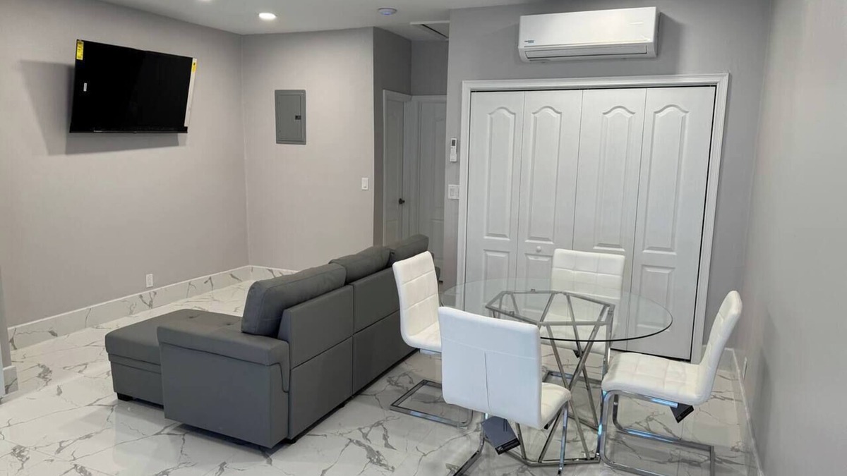 Bahamas Terrace Apartment | Modern Stylish 1 bed-1 bath
