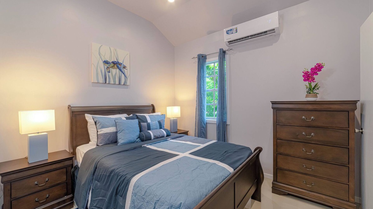 Buckleys Village Apartment | Modern, stylish, peaceful apartment with a great view!