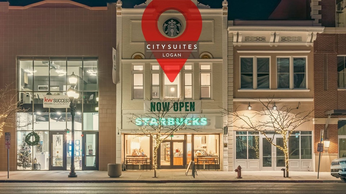 Logan Apartment | Modern Suite ~ Above Starbucks ~ Fast Wi-fi