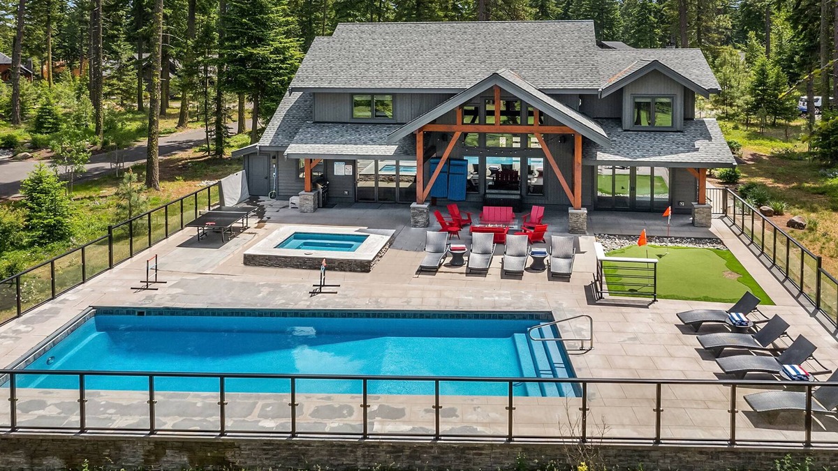 Cle Elum House | Modern Suncadia Retreat w/Private Pool & Hot Tub