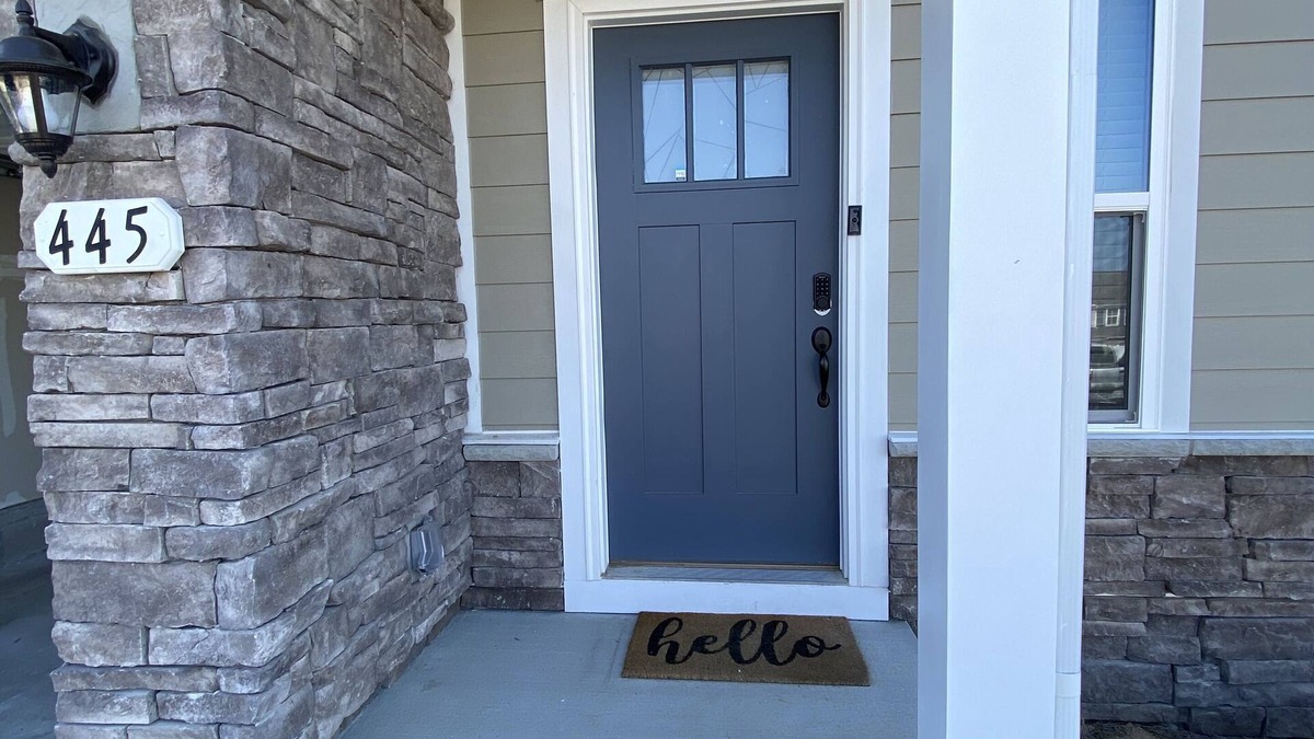 Goodlettsville House | Modern Townhome with office/cardio room-Minutes to Downtown Nashville