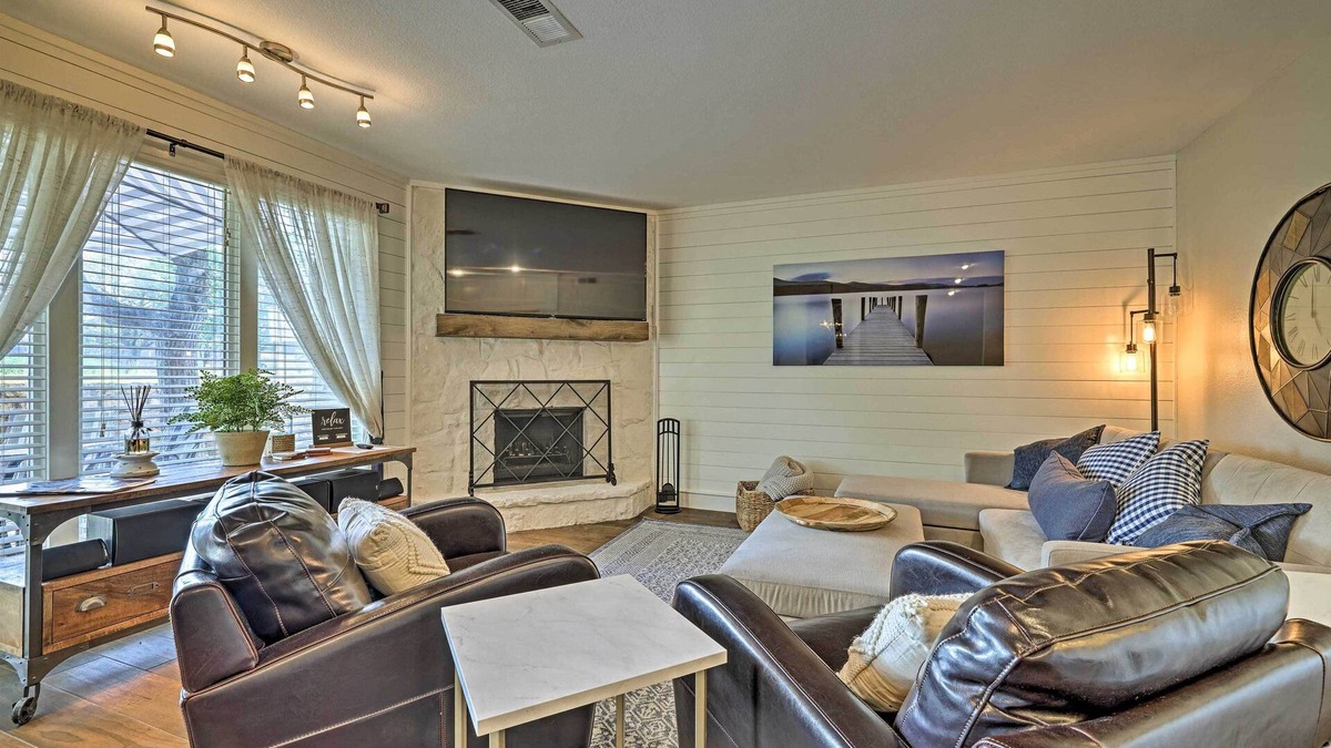 Horseshoe Bay House | Modern Townhome w/Patio, Next Door to Resort