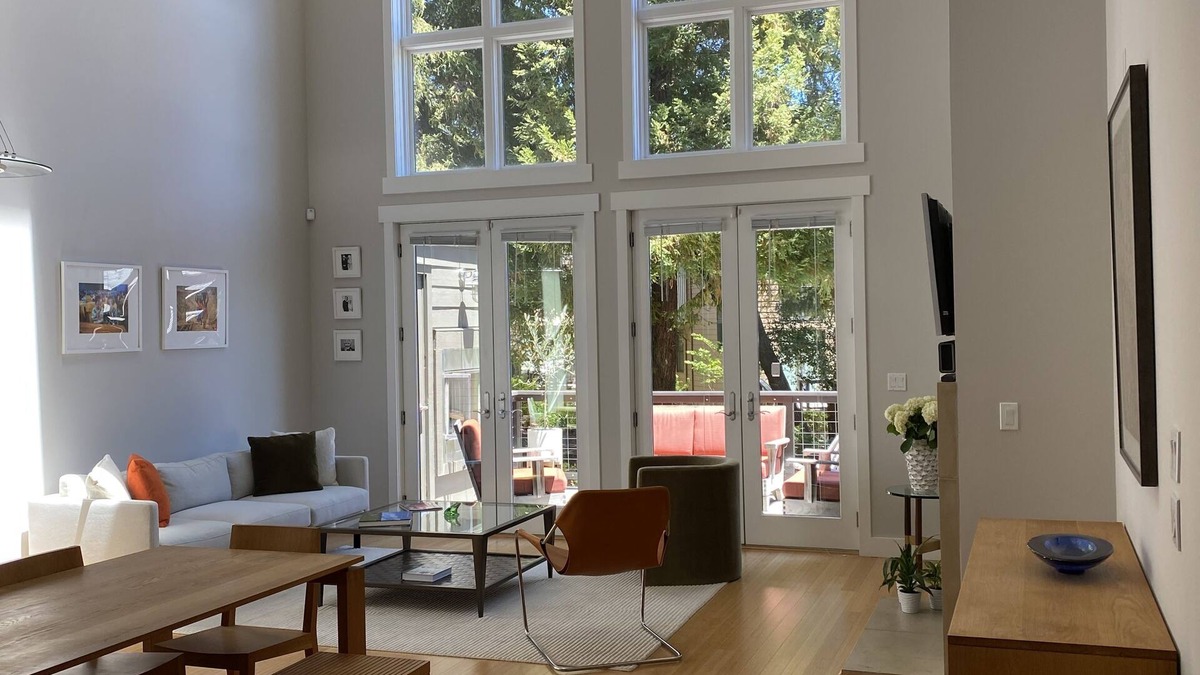 Healdsburg House | Modern Townhome - walking distance to Healdsburg Plaza