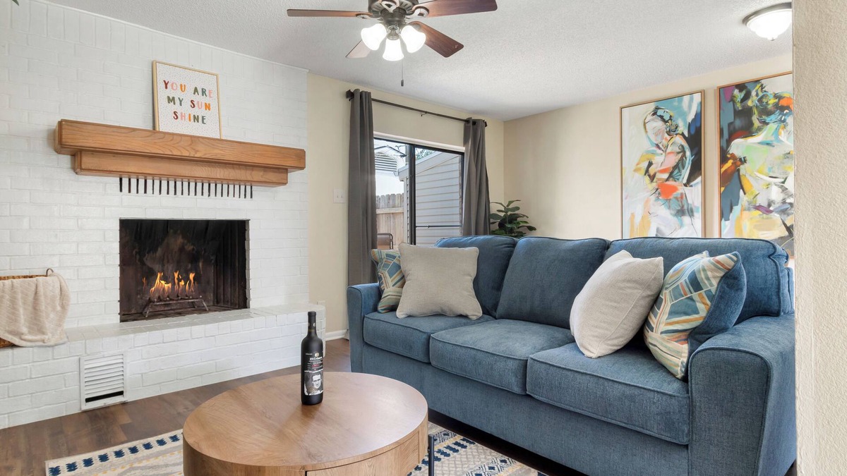 Longview House | Modern Townhome with King Bed & Office