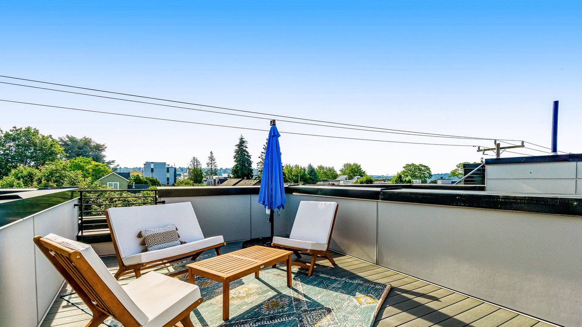 Ballard House | Modern townhome with rooftop deck & AC - walkable location