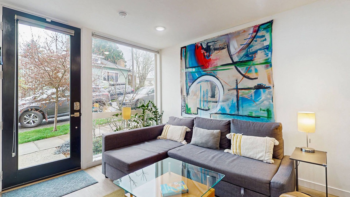Judkins Park House | Modern Townhouse in Seattle’s Central District – Stunning Views & Prime Location