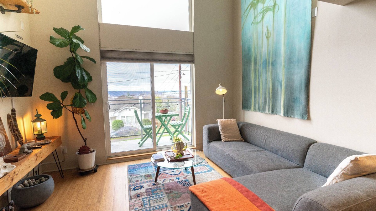 North Beacon Hill House | Modern townhouse- with a view! Close to downtown