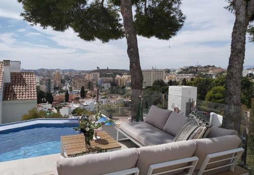 Torreblanca House | Modern townhouse with stunning view