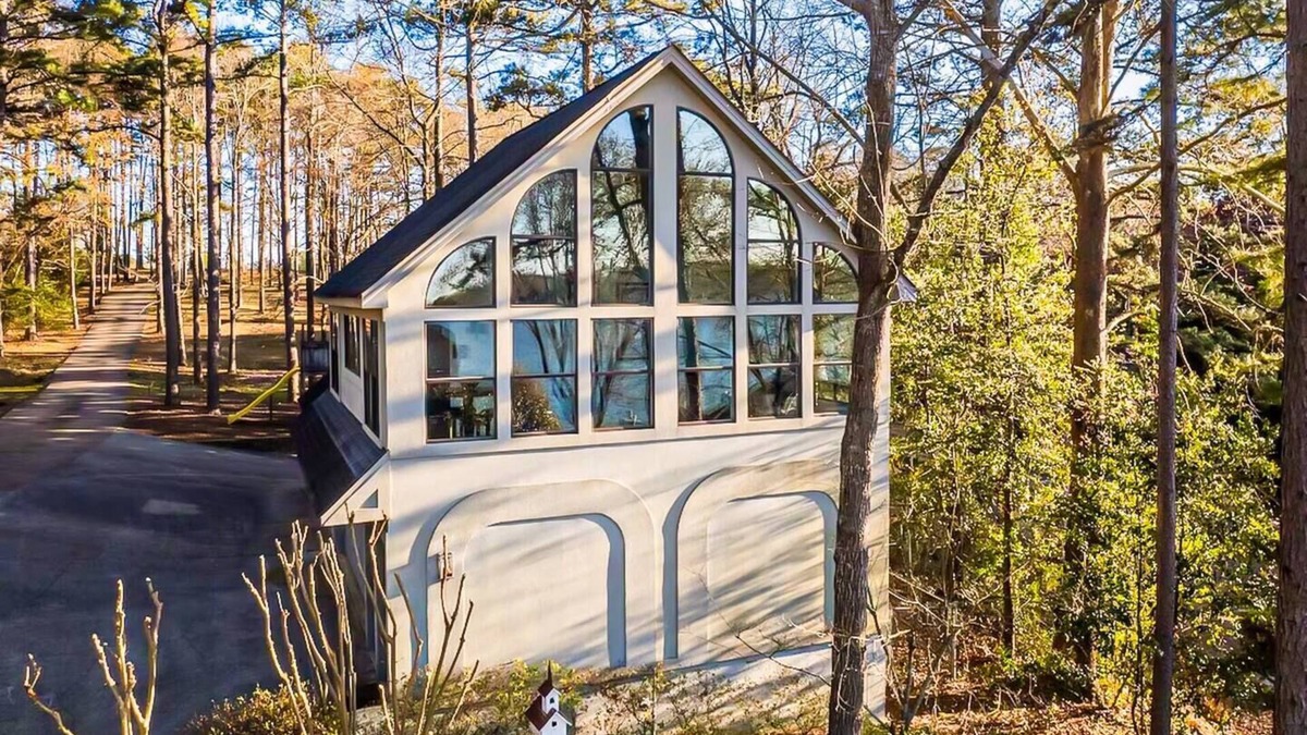 Driftwood Estates Condo | Modern Treehouse: Views, Comfort & Attractions