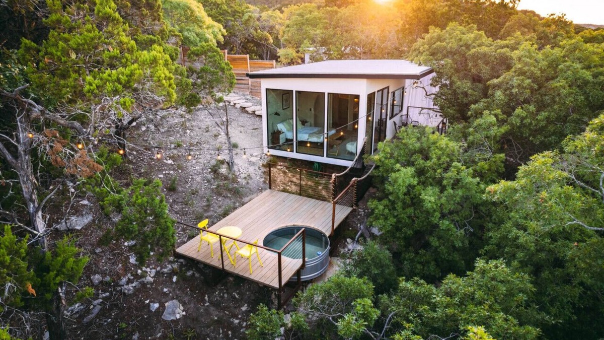 Oatmeal House | Modern Treetop Villa with Dip Pool & Rope Bridge