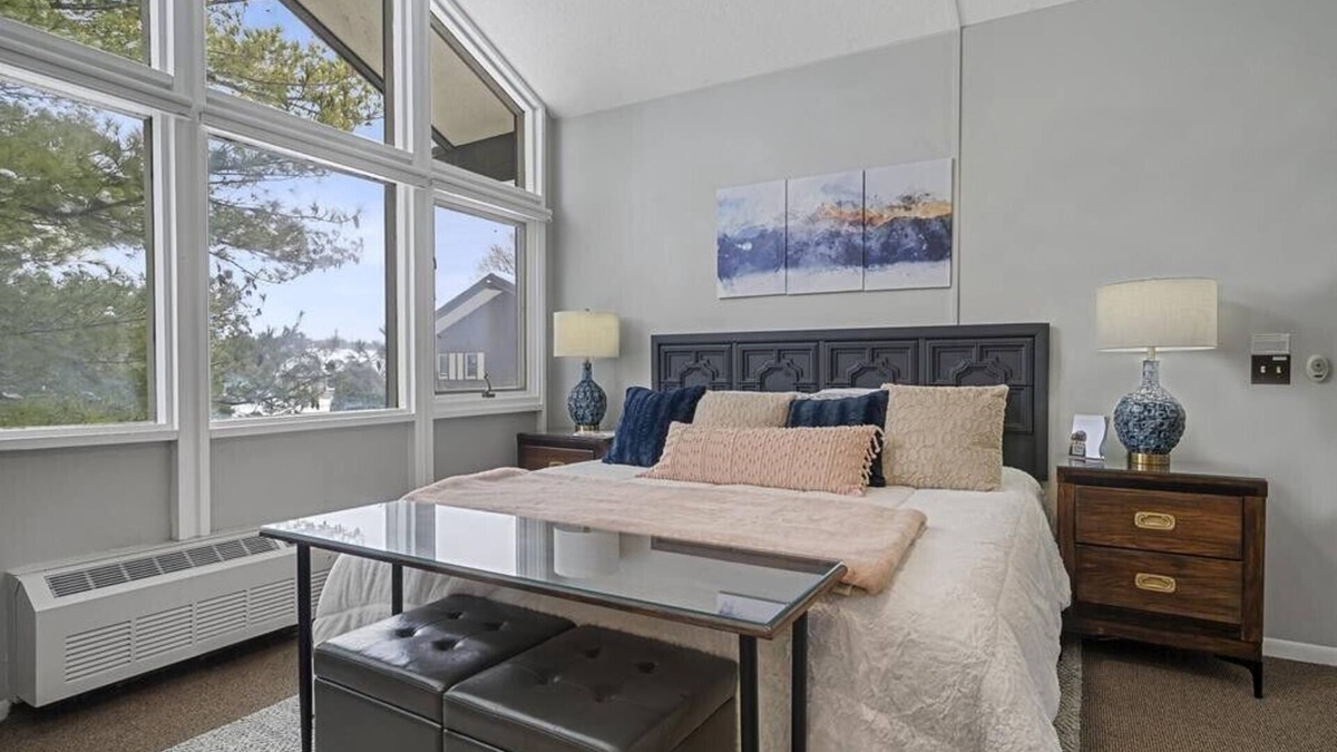 Boyne Falls Condo | Modern updated Boyne Mountain studio condo in the Villa perfect for a small family or group