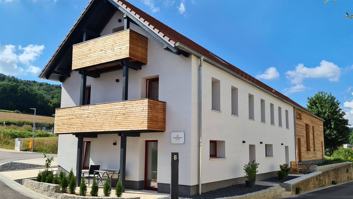 Pielenhofen Apartment | Modern vacation apartment "wohnung-nummer-1" in rural area near Regensburg