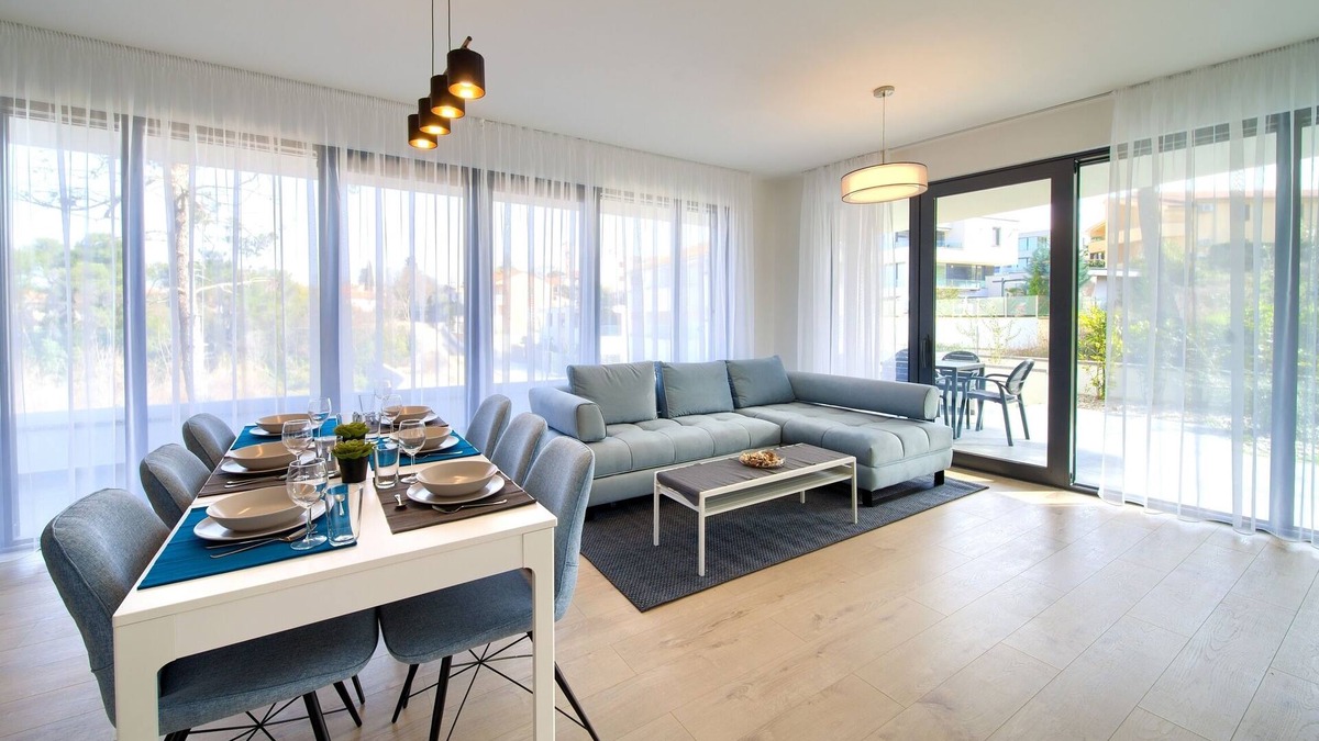 Milcetici Apartment | Modern vacation apartment in Malinska with a covered terrace