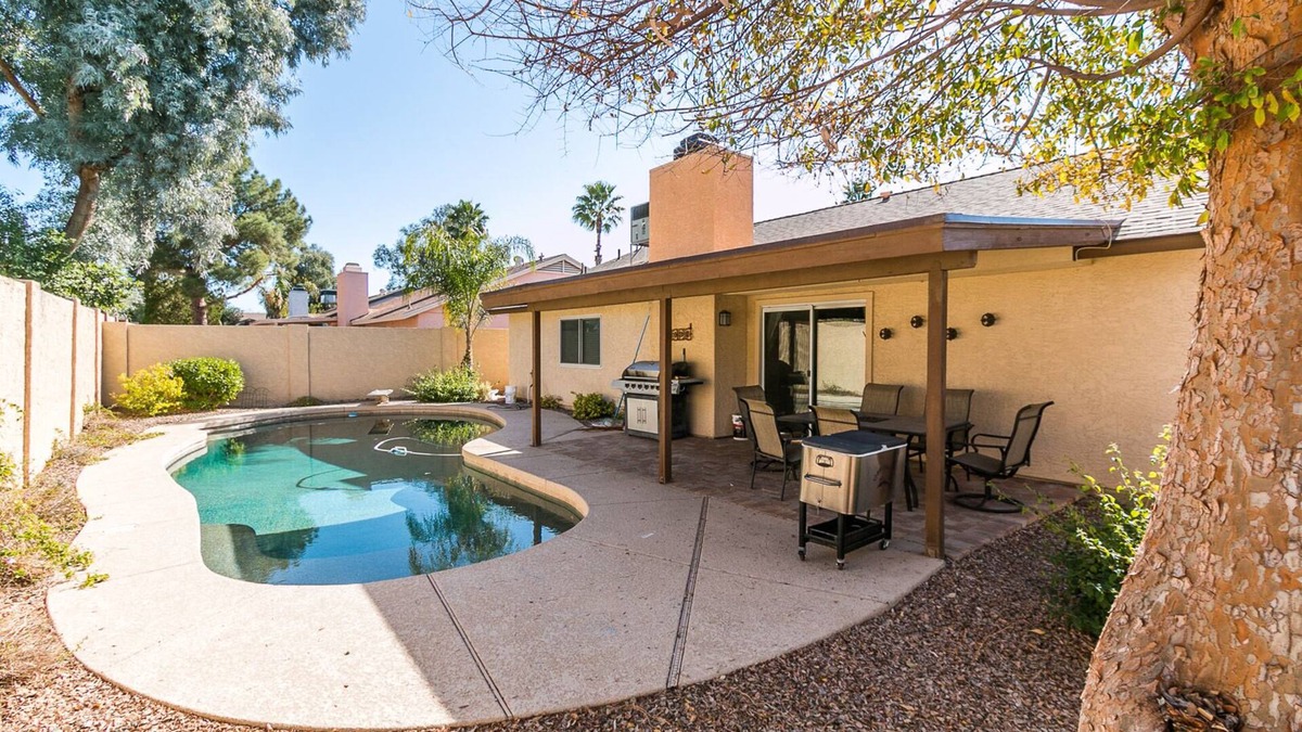 Sunset Ridge House | Modern Vacation home in charming Kierland Scottsdale location! Great Rates!